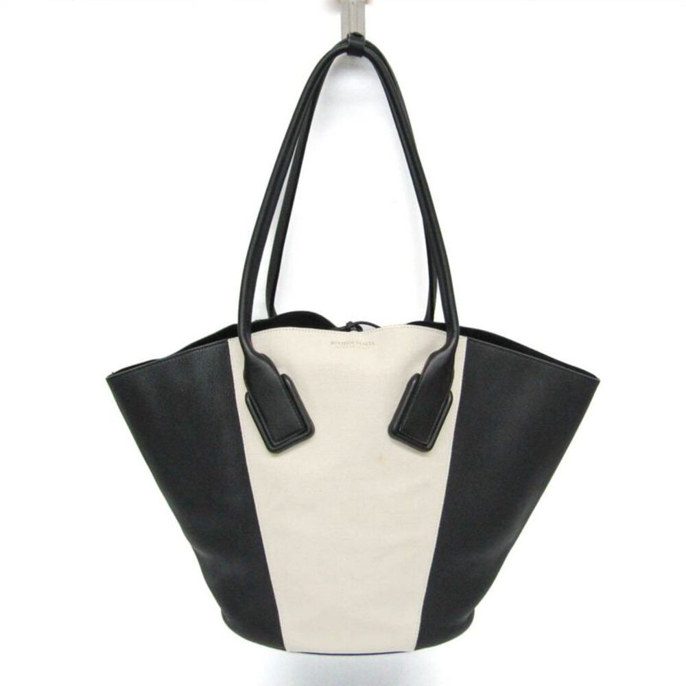 Bottega Veneta Basket Leather Black Leather Tote Bag Bag